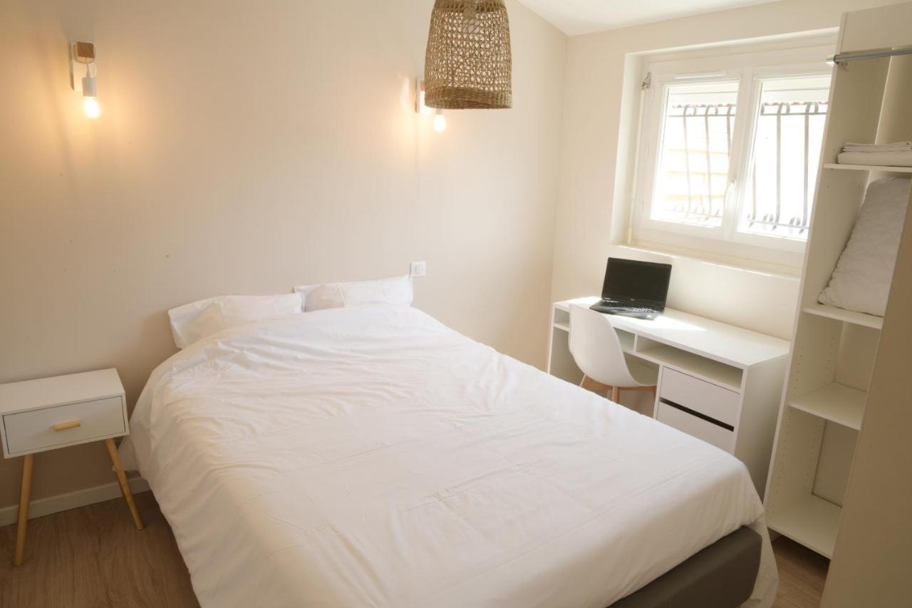 T2 - 28M2 Avec Cour Et Stationnement, Wifi Et Linge Fournis Apartment Angouleme Exterior photo